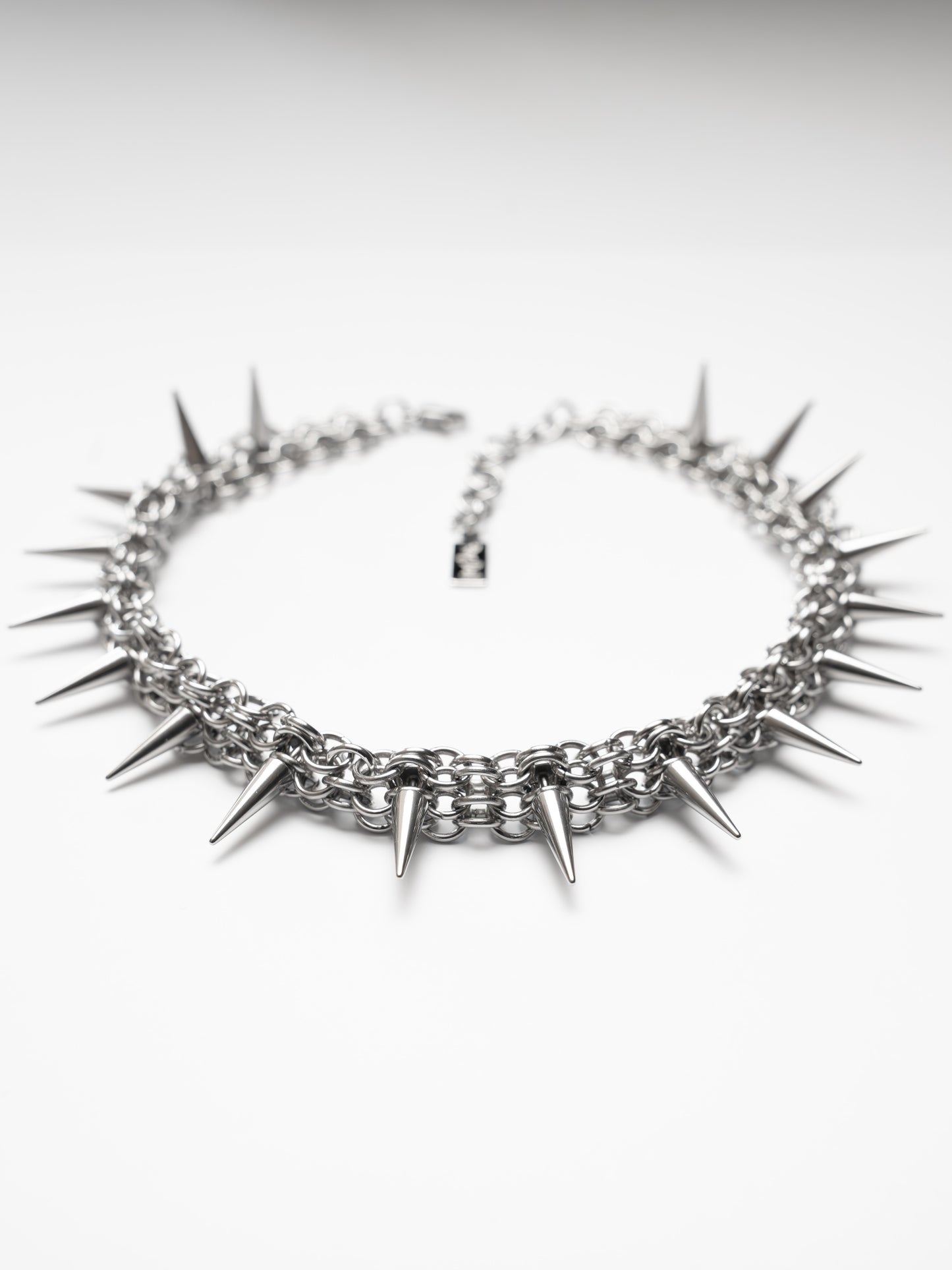Paralyze Choker